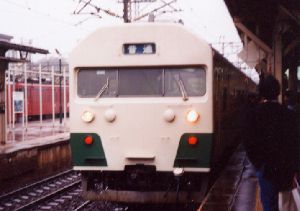 iq{715n擪